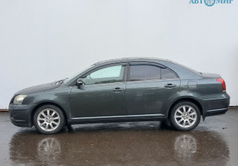 Подержанный автомобиль Toyota Avensis Sedan 2008 года (8 фото)