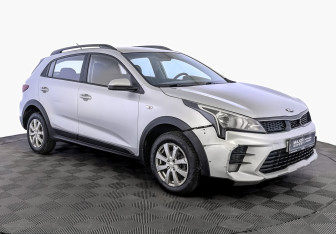 Подержанный автомобиль Kia Rio Hatchback 2021 года (3 фото)