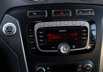 Подержанный автомобиль Ford Mondeo Wagon 2012 года (17 фото)