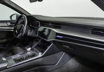 Подержанный автомобиль Audi A6 Sedan 2018 года (9 фото)