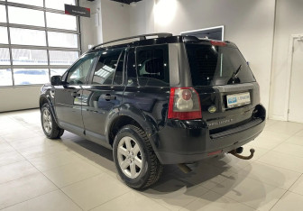 Подержанный автомобиль Land Rover Freelander 2008 года (6 фото)