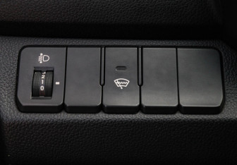 Подержанный автомобиль Kia Rio Hatchback 2013 года (14 фото)