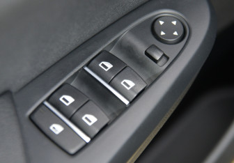 Подержанный автомобиль BMW X3 2013 года (13 фото)