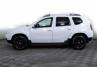 Подержанный автомобиль Renault Duster 2018 года (3 фото)