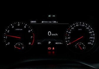 Подержанный автомобиль Kia Stinger 2018 года (11 фото)