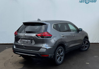 Подержанный автомобиль Nissan X-Trail 2019 года (8 фото)