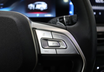 Подержанный автомобиль JAC JS6 2023 года (17 фото)