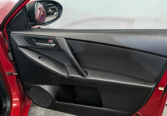 Подержанный автомобиль Mazda 3 Sedan 2012 года (23 фото)