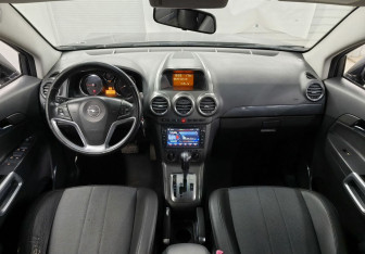 Подержанный автомобиль Opel Antara 2008 года (12 фото)