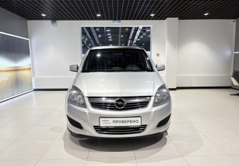 Подержанный автомобиль Opel Zafira Compactvan 2012 года (6 фото)