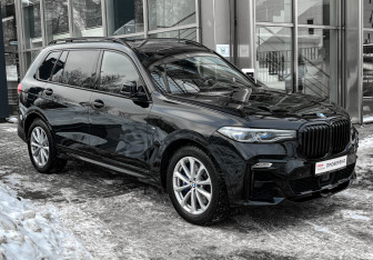Подержанный автомобиль BMW X7 2021 года (3 фото)