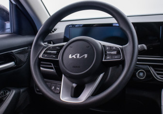 Подержанный автомобиль Kia Seltos 2024 года (15 фото)