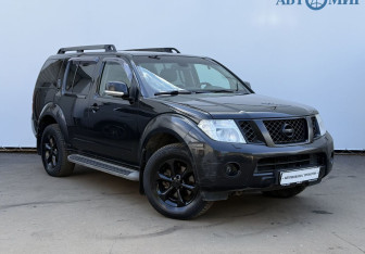 Подержанный автомобиль Nissan Pathfinder 2012 года (3 фото)