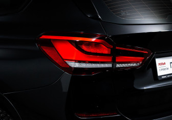 Подержанный автомобиль BMW X1 2020 года (16 фото)