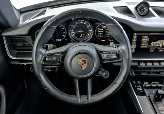 Подержанный автомобиль Porsche 911 Coupe 2020 года (21 фото)