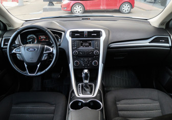 Подержанный автомобиль Ford Mondeo Sedan 2018 года (9 фото)