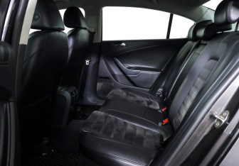 Подержанный автомобиль Volkswagen Passat Sedan 2007 года (11 фото)
