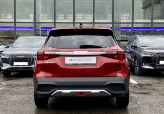 Подержанный автомобиль Kia Seltos 2022 года (6 фото)