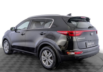 Подержанный автомобиль Kia Sportage 2018 года (7 фото)