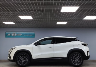 Подержанный автомобиль Changan UNI-T 2023 года (8 фото)