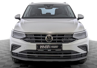 Подержанный автомобиль Volkswagen Tiguan 2021 года (2 фото)