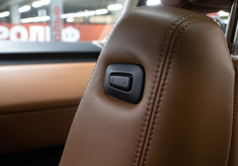 Подержанный автомобиль Land Rover Range Rover 2013 года (22 фото)