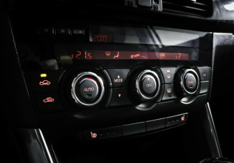 Подержанный автомобиль Mazda CX-5 2012 года (15 фото)