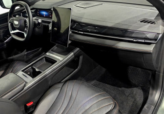 Подержанный автомобиль Geely Preface 2024 года (10 фото)