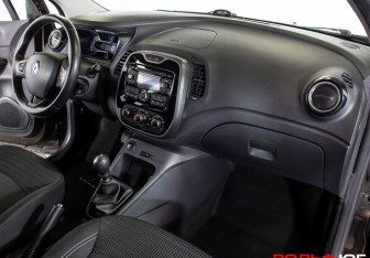 Подержанный автомобиль Renault Kaptur 2016 года (9 фото)