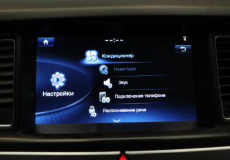 Подержанный автомобиль Genesis G80 2019 года (24 фото)