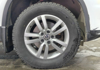 Подержанный автомобиль Volkswagen Tiguan 2014 года (17 фото)