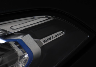 Подержанный автомобиль BMW X7 2021 года (24 фото)