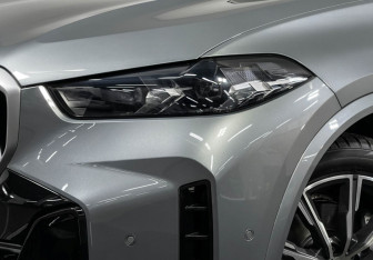 Подержанный автомобиль BMW X5 2024 года (8 фото)