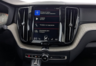 Подержанный автомобиль Volvo XC60 2020 года (17 фото)