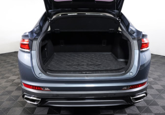 Подержанный автомобиль Geely Tugella 2021 года (10 фото)