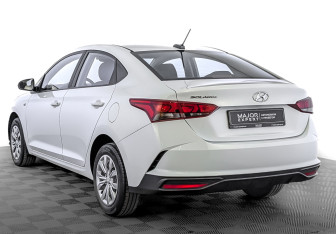 Подержанный автомобиль Hyundai Solaris Sedan 2020 года (7 фото)