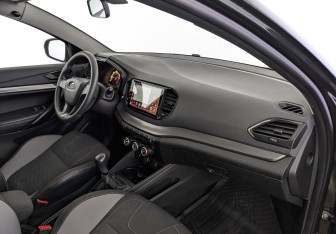 Подержанный автомобиль LADA (ВАЗ) Vesta Sedan 2024 года (13 фото)