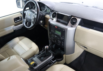 Подержанный автомобиль Land Rover Discovery 2008 года (9 фото)
