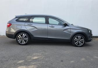 Подержанный автомобиль LADA (ВАЗ) Vesta Wagon 2019 года (4 фото)