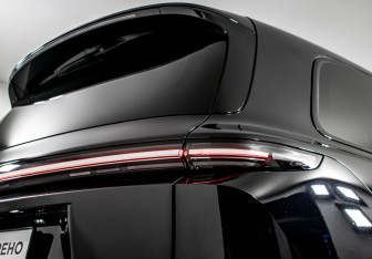 Подержанный автомобиль LiXiang L9 2023 года (29 фото)