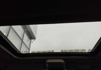 Подержанный автомобиль Nissan Patrol 2005 года (12 фото)