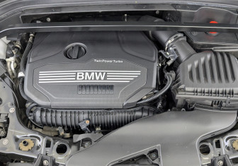 Подержанный автомобиль BMW X1 2021 года (9 фото)