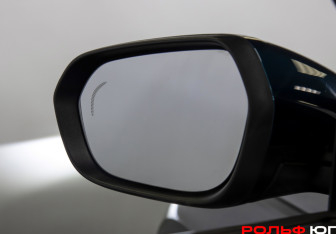 Подержанный автомобиль Geely Monjaro 2023 года (19 фото)