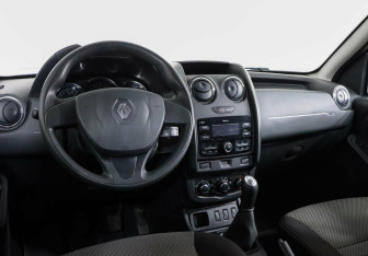 Подержанный автомобиль Renault Duster 2018 года (7 фото)