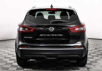 Подержанный автомобиль Nissan Qashqai 2021 года (6 фото)