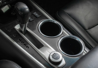 Подержанный автомобиль Nissan Pathfinder 2015 года (15 фото)