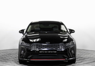 Подержанный автомобиль Kia K5 2021 года (2 фото)