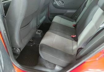 Подержанный автомобиль Skoda Fabia Hatchback 2012 года (13 фото)