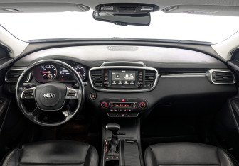 Подержанный автомобиль Kia Sorento 2019 года (14 фото)