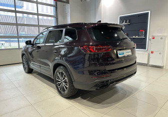 Подержанный автомобиль Chery Tiggo 8 Pro 2023 года (6 фото)